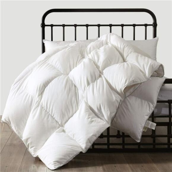 Luxurious King Size Down Feather Fibers Comforter, Ultra-Soft Down - Picture 1 of 7